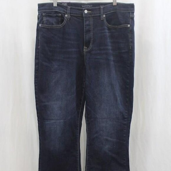 High-Rise Flare Two-Way Stretch Stevie Jeans - Picture 6 of 11